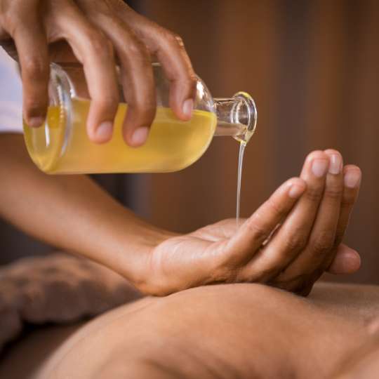 The Healing Power of Essential Oils in Balinese Aromatherapy Massage
